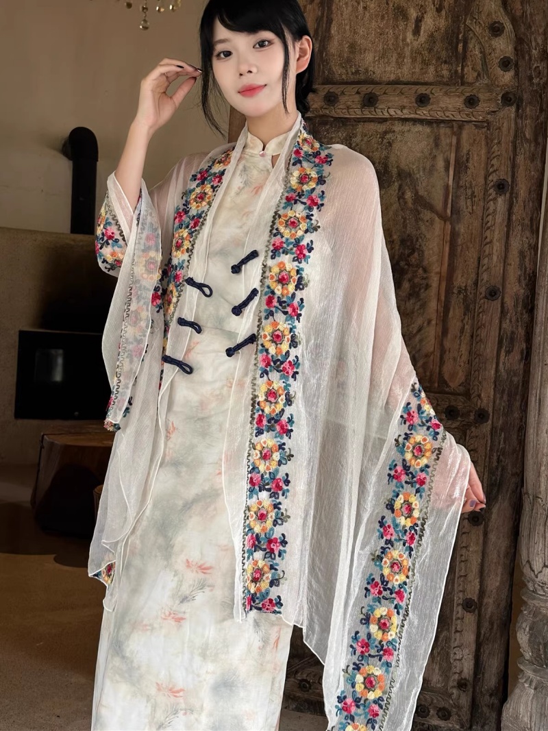 2025 Summer New Flower Embroid - огляд і ціна Ethnic Fashion Photography